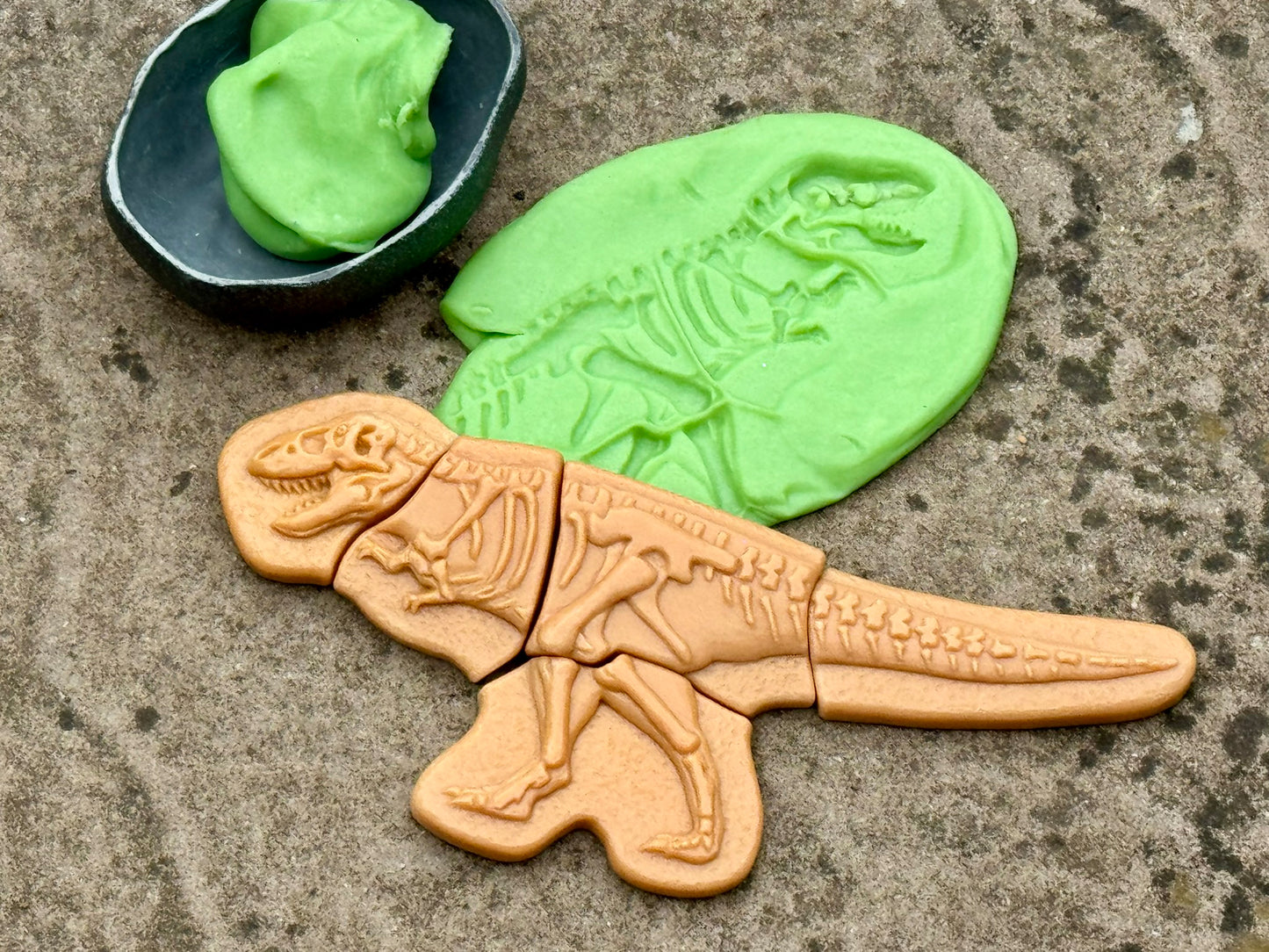 Yellow Door - Graaf en ontdek - Ankylosaurus en Tyrannosaurus rex