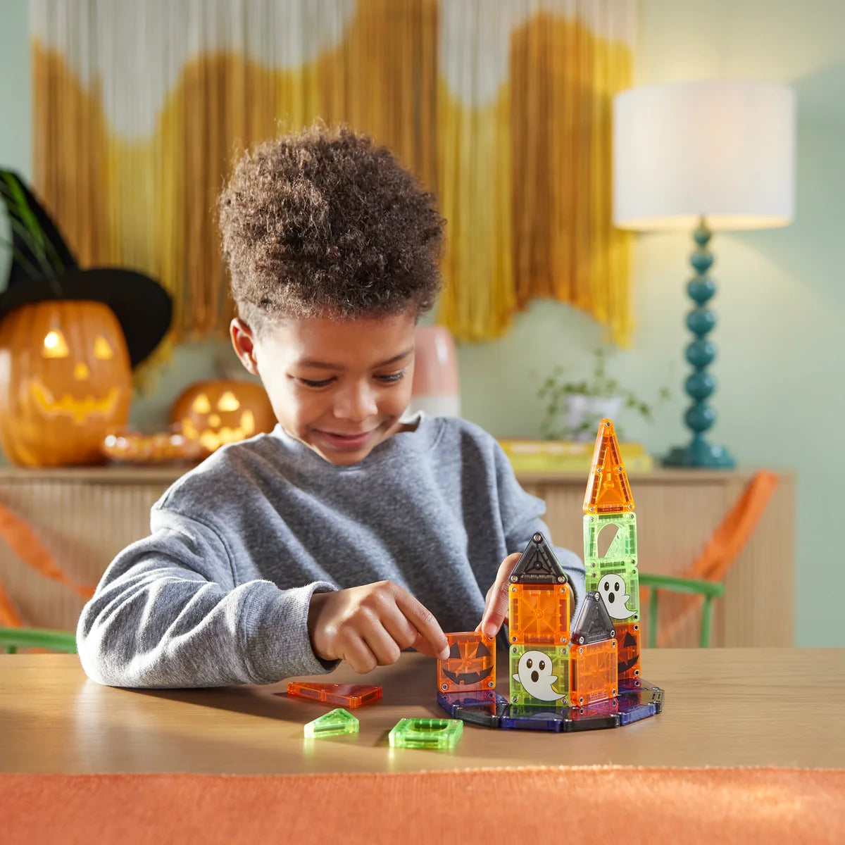 MAGNA-TILES® microMAGS Spooky 24-Piece Travel Set