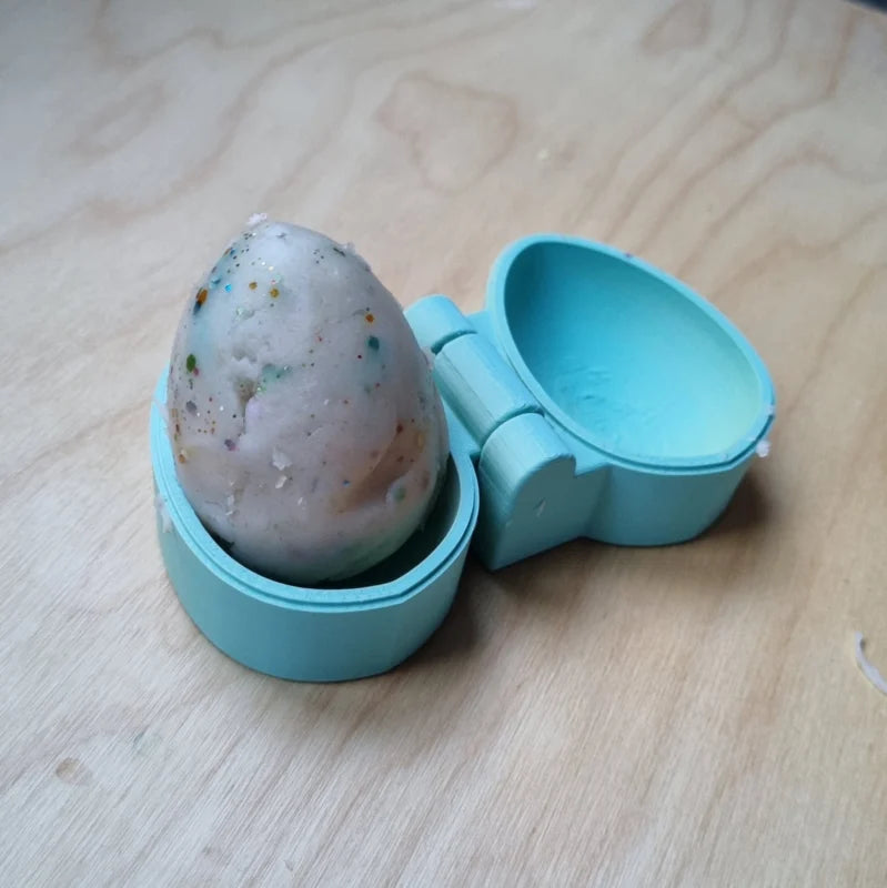 Kiddi Klei en zand mal paasei