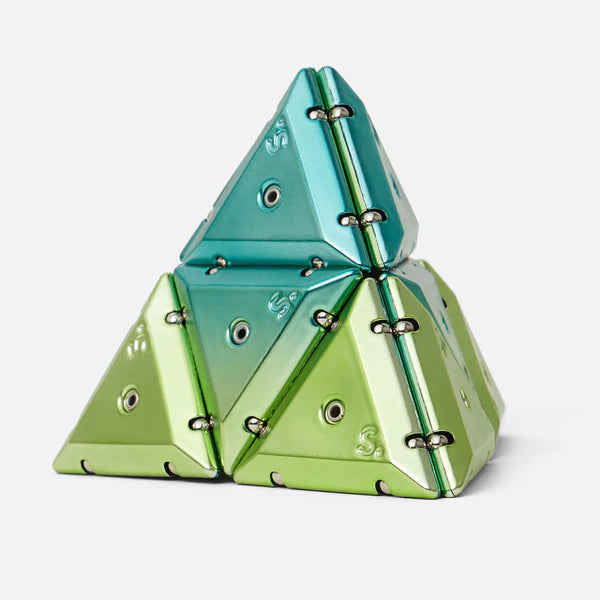 Speks | Geode Chrome Pyramid | Gamma