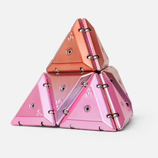 Speks | Geode Chrome Pyramid | Stellar