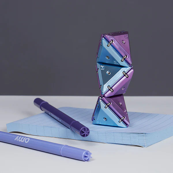 Speks | Geode Chrome Pyramid | Nova