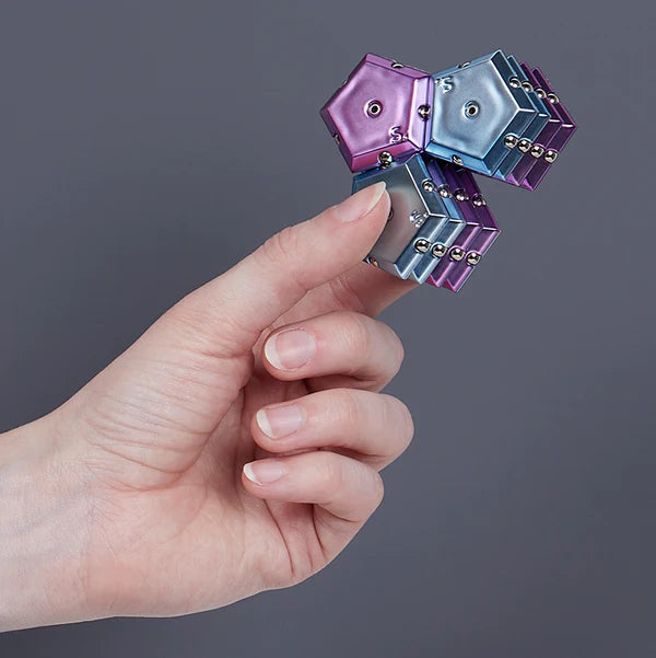 Speks | Geode Chrome Sphere | Nova
